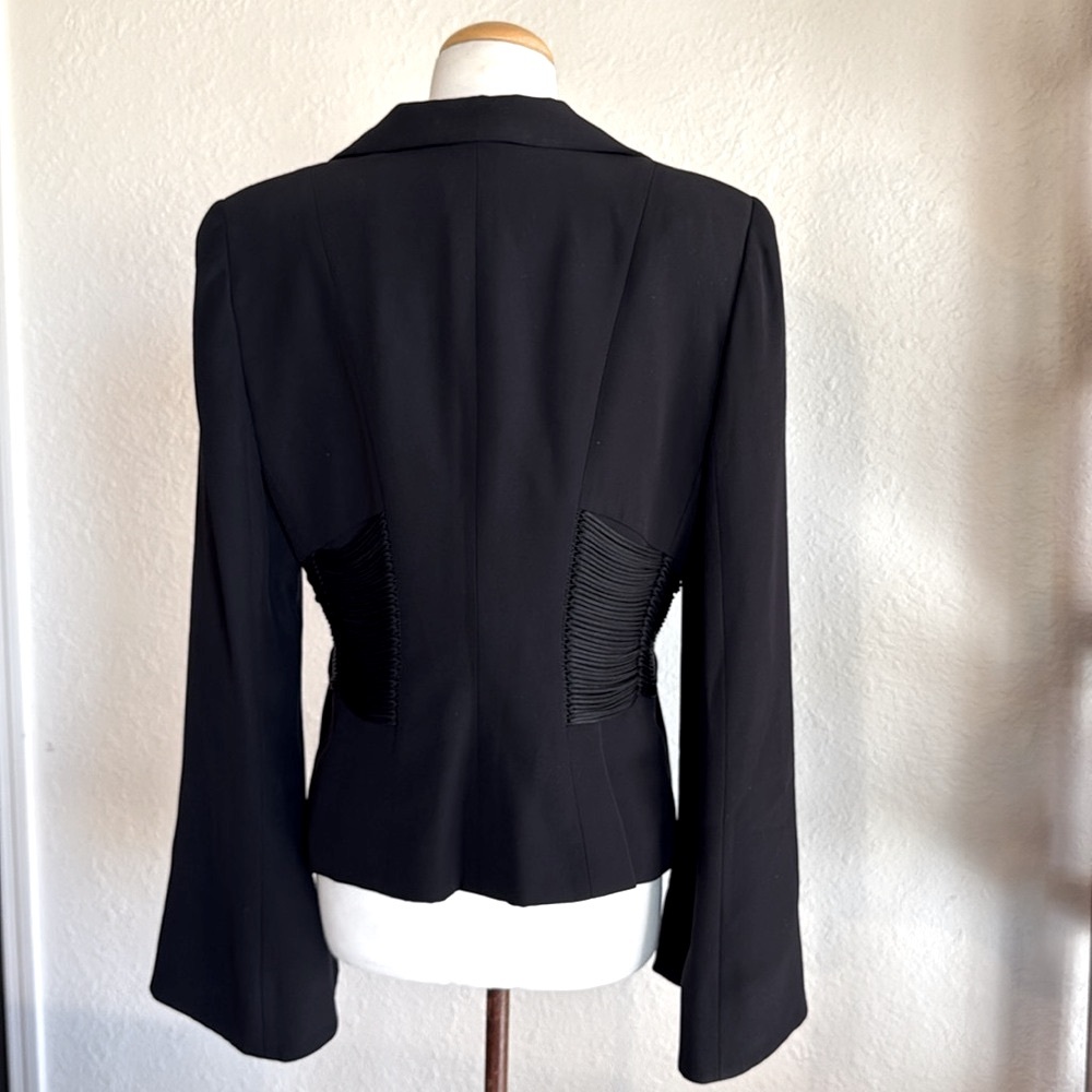 Giorgio Armani Women's Blazer - Picture 2 of 9